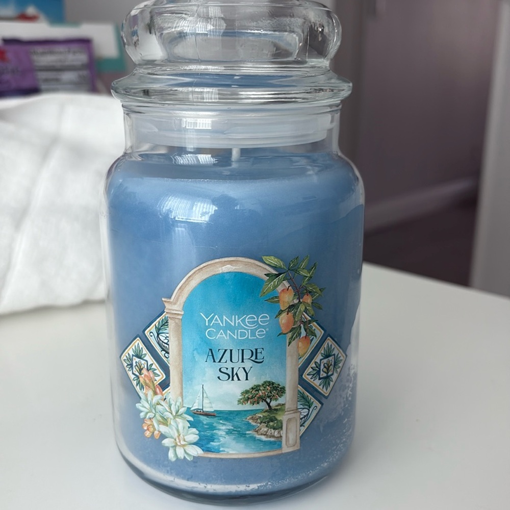 Yankee Candle Azure Sky Large 22 Oz Jar Candle blue Limited Edition tropical new